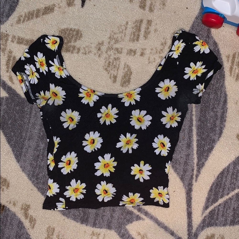 Daisy crop top
